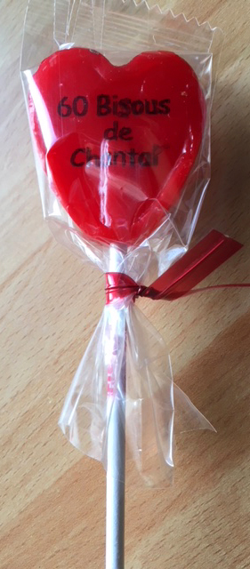 Sucette coeur rouge | gourmandises.decors-fins.com