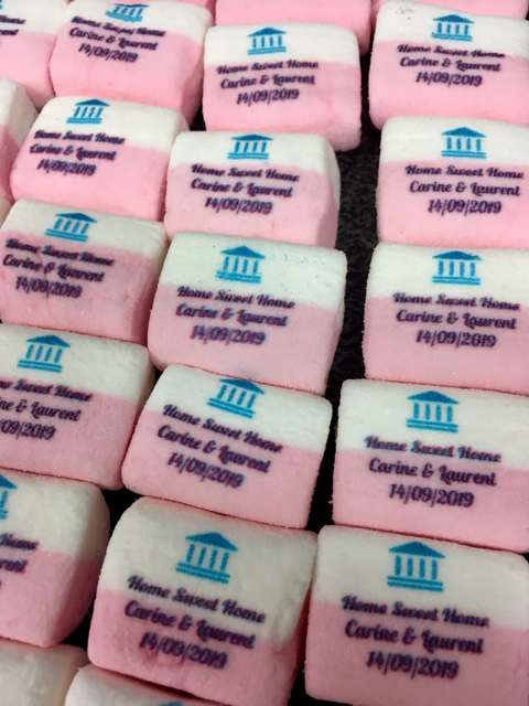 Marshmallows rose et blanche imprimée anniversaire | gourmandises.decors-fins.com