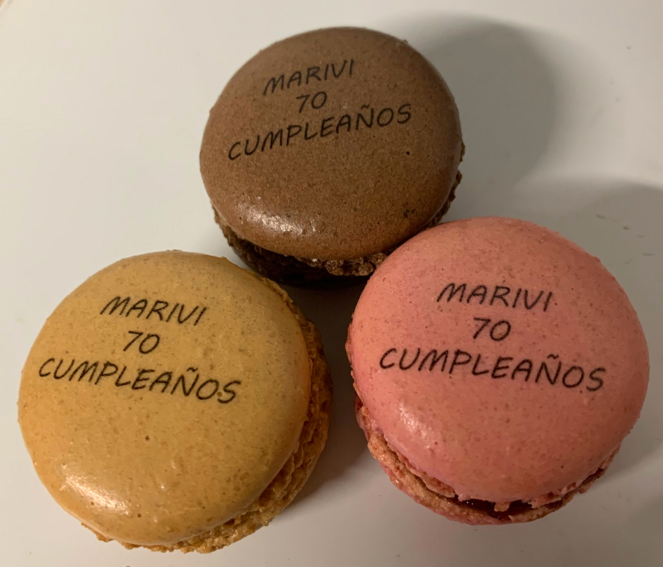 Macarons-imprimes-gourmandises.decors-fins.com