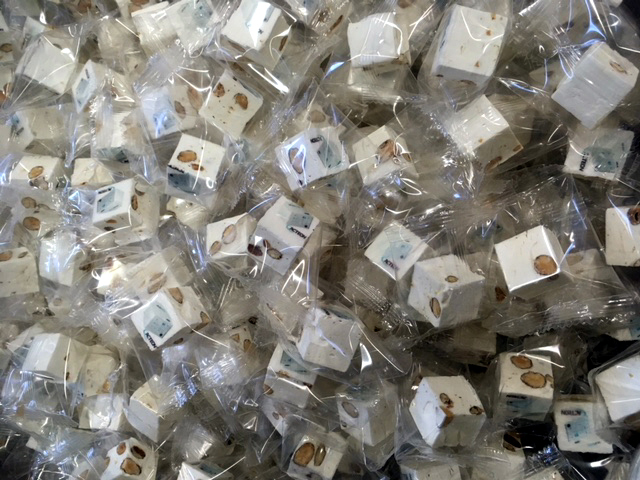 Cube de nougat | gourmandises.decors-fins.com